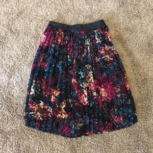 Watercolored pleated skirt